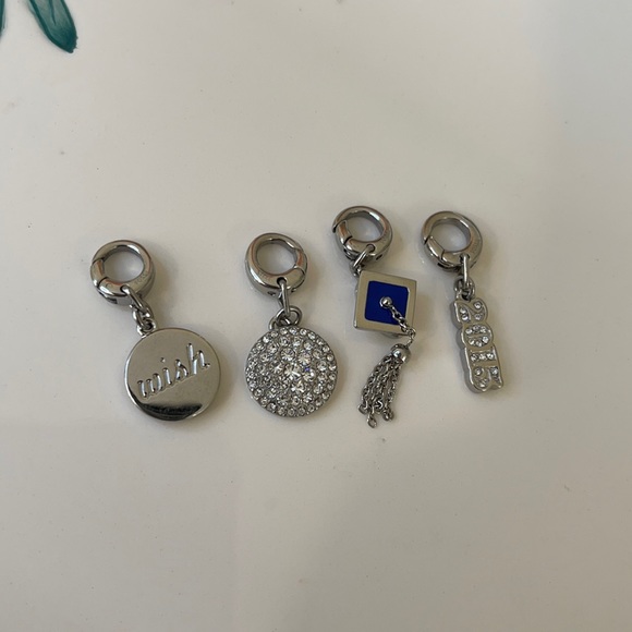 Fossil Graduation Pendants - Picture 1 of 4